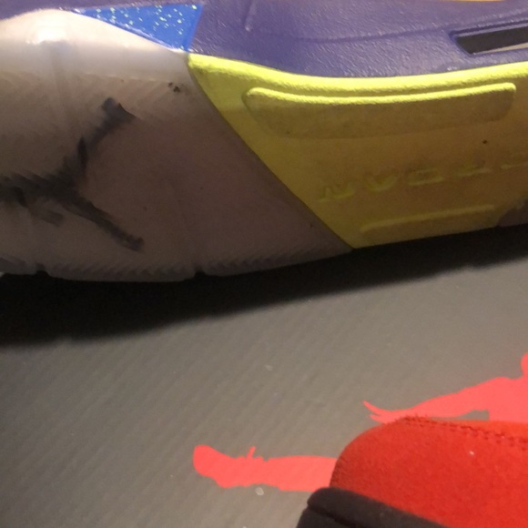 Air Jordan 5 retro .